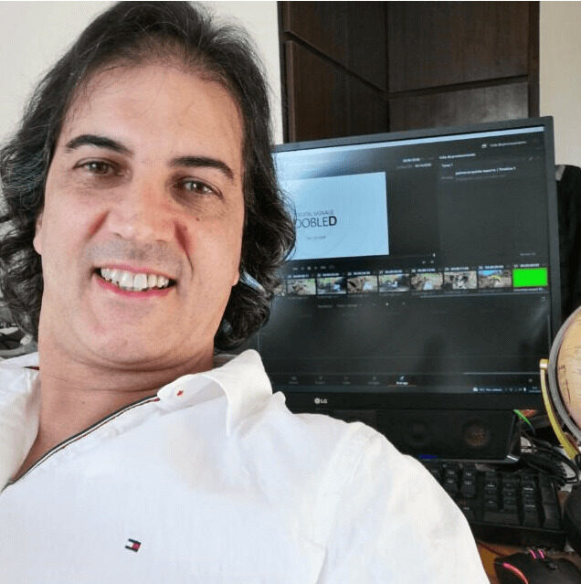 Gustavo Duro, Co-Fundador y Director Comercial de DobleD